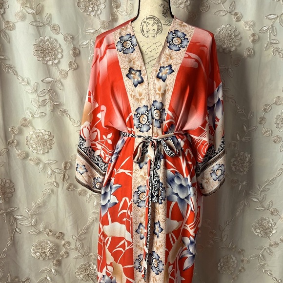 100% Rayon, kimono style robe. One size fits all. - Picture 1 of 11